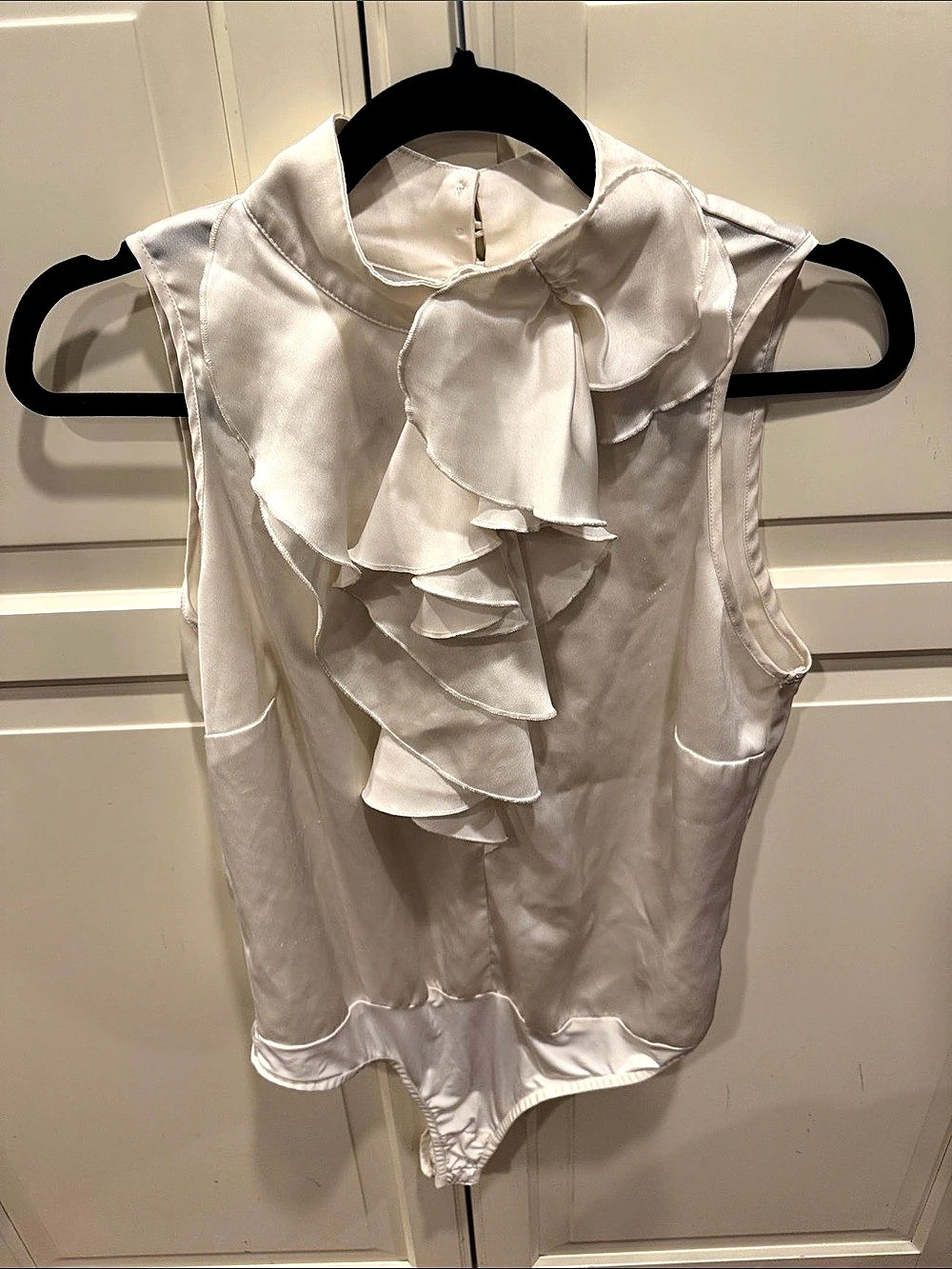 Bisou White Ruffle Bodysuit Size Medium Like New